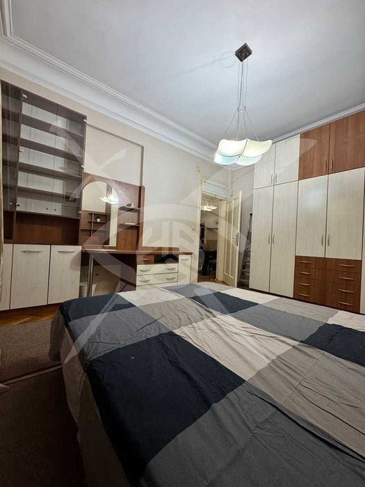 Дава се под наем Четиристаен апартамент в София, Център - 105 кв.м за 1000 € - Снимка #2