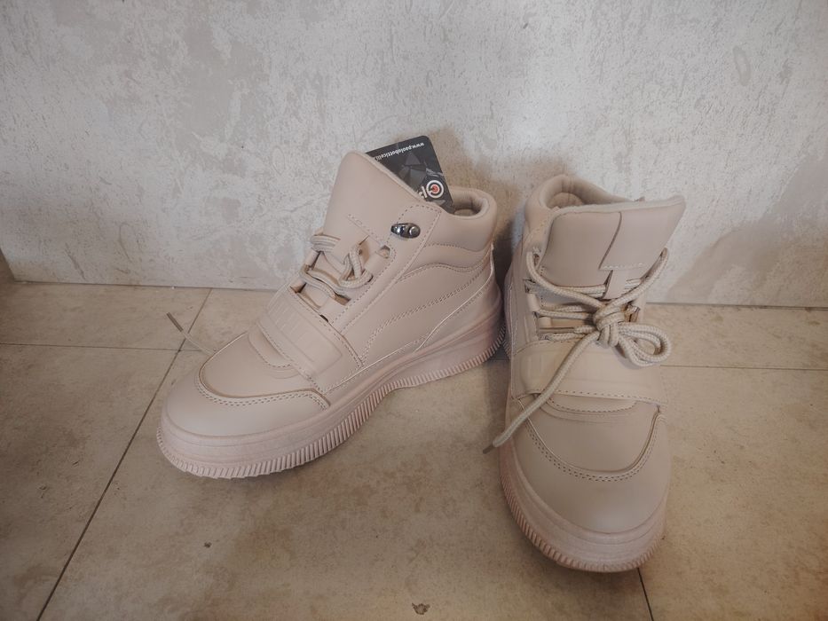 Дамски,топлички обувки