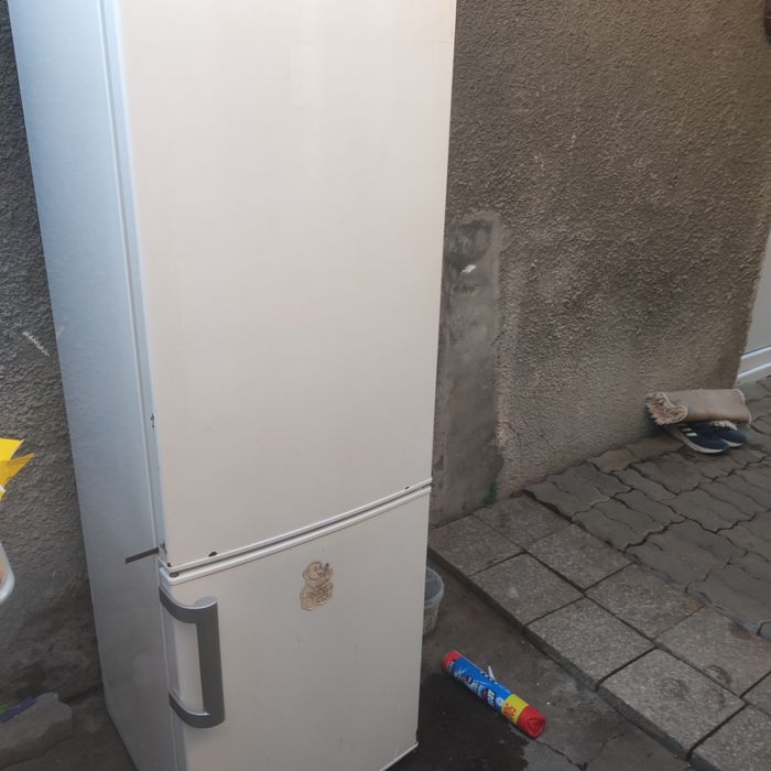 Frigider cu congelator arctic