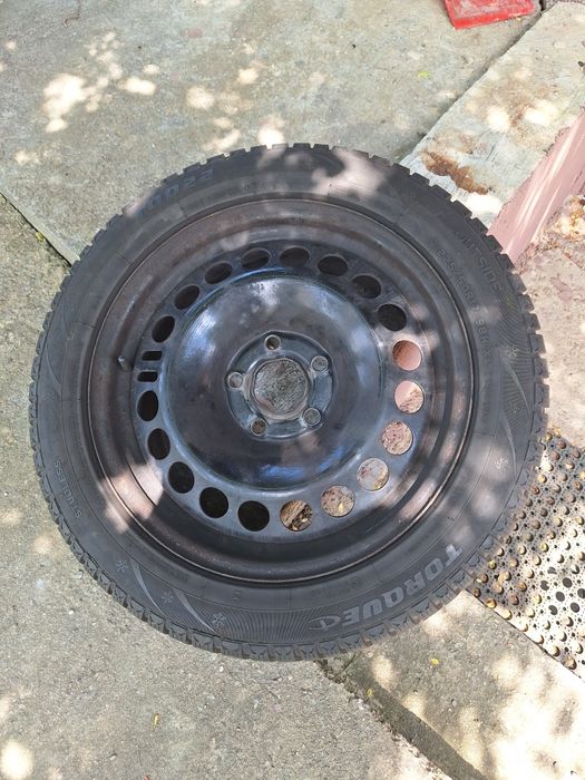 Jante cu anvelope de iarna 225/50R17 98H XL