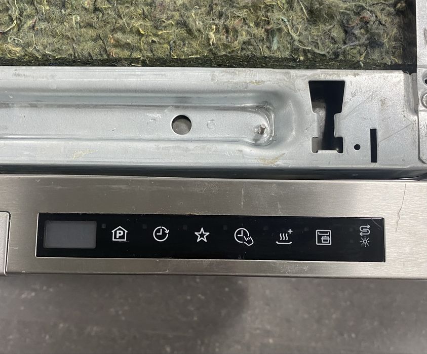 Съдомияла за полувграждане 59 см. AEG