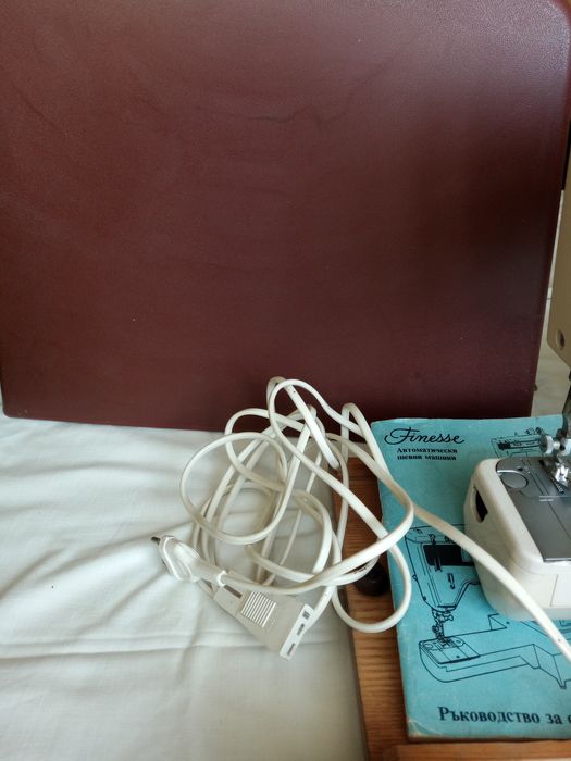 Ел.шевна машина Лучник 884 с конзола.
