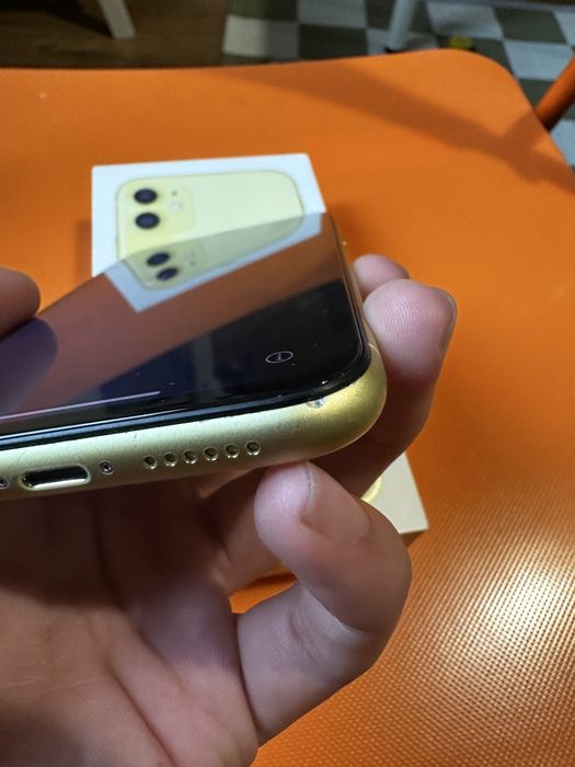 iPhone 11 64GB gold/златен
