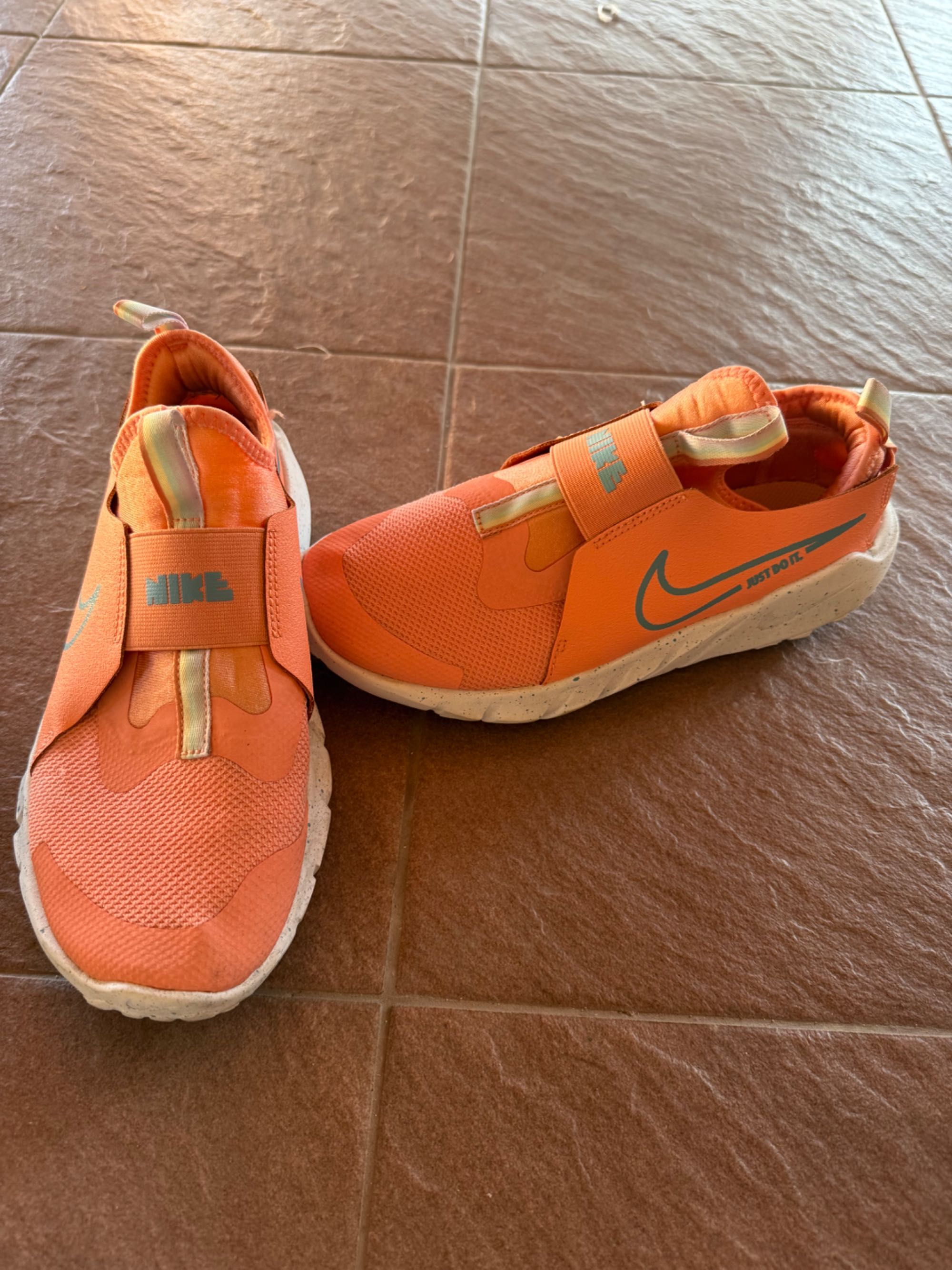 Дамски маратонки Nike - 38номер