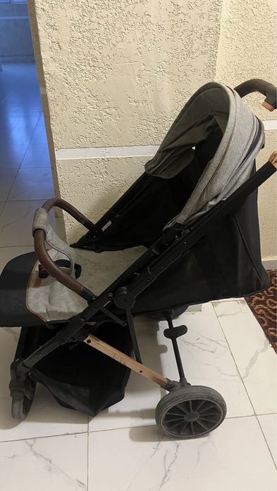 Коляска прогулочная