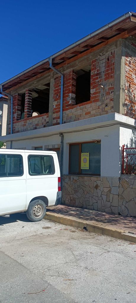 Дава се под наем Склад в Смолян, Горно Райково - 90 кв.м за 51 € - Снимка #1