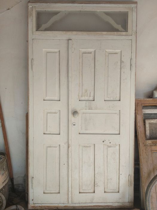 Taxta eshik sotiladi aybi yo‘q