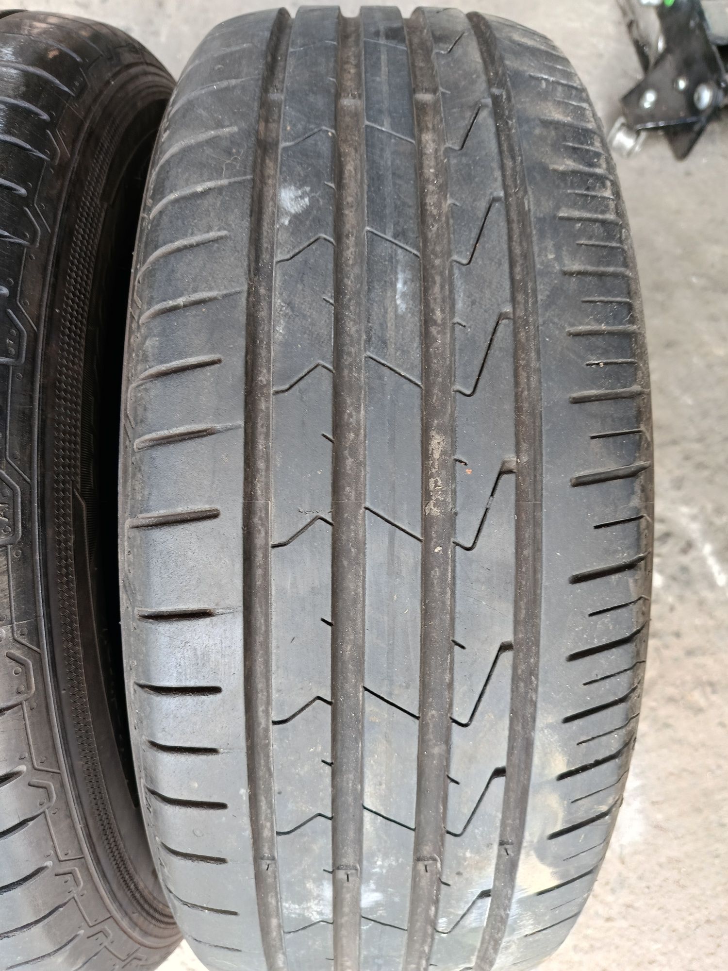 Летни гуми -16цола -215/60-1бр.-65лв."HANKOOK"