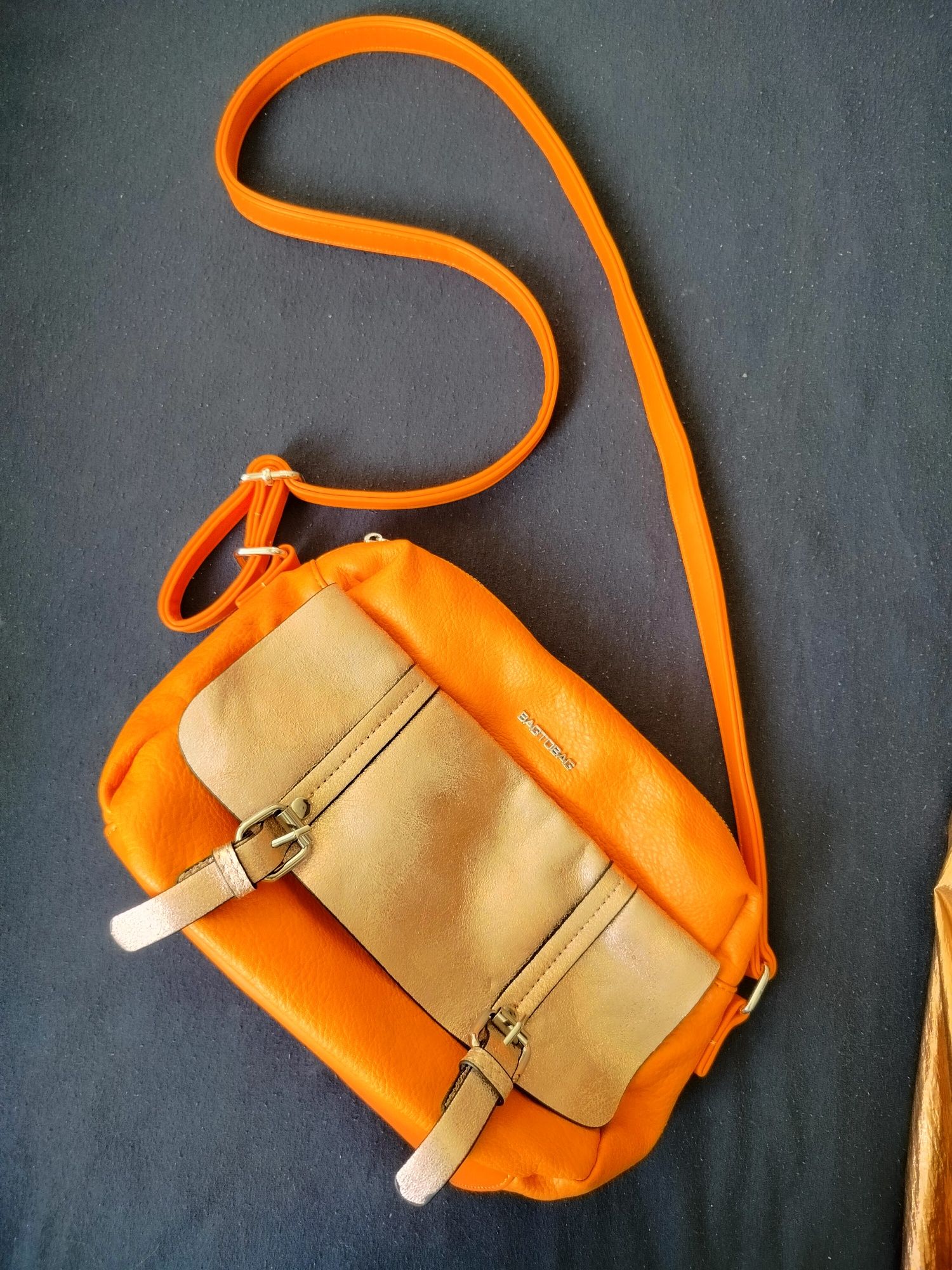 Чанта дамска оранжева нова