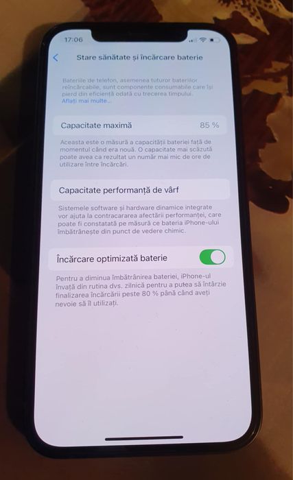 Vând iPhone 12 urgent