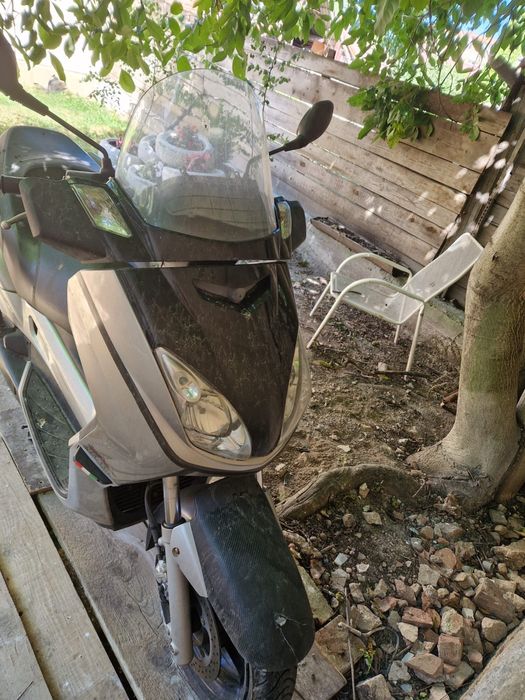 Yamaha Xmax 250