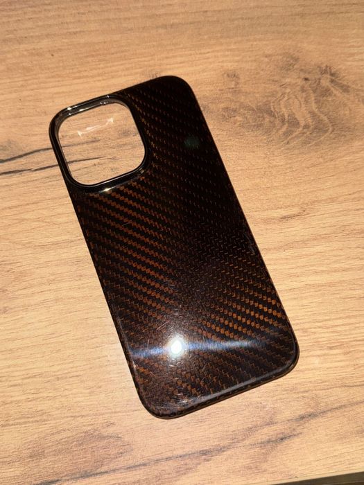 Чехол на iphone 16 pro max carbon