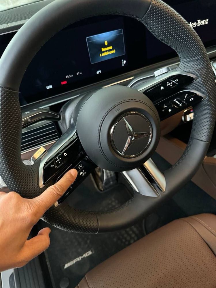 Mercedes-Benz GLS 450 год 2024