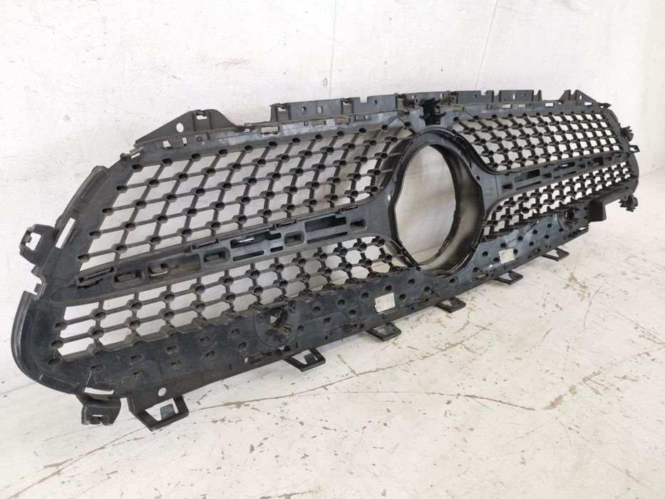 Радиаторна решетка Мерцедес-Бенц ЦЛС-Клас / Mercedes-Benz CLS-Class [