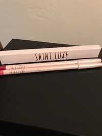 Моливи за устни цвят червен и розов