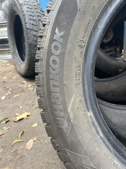 Продам зимние шины состояние новое