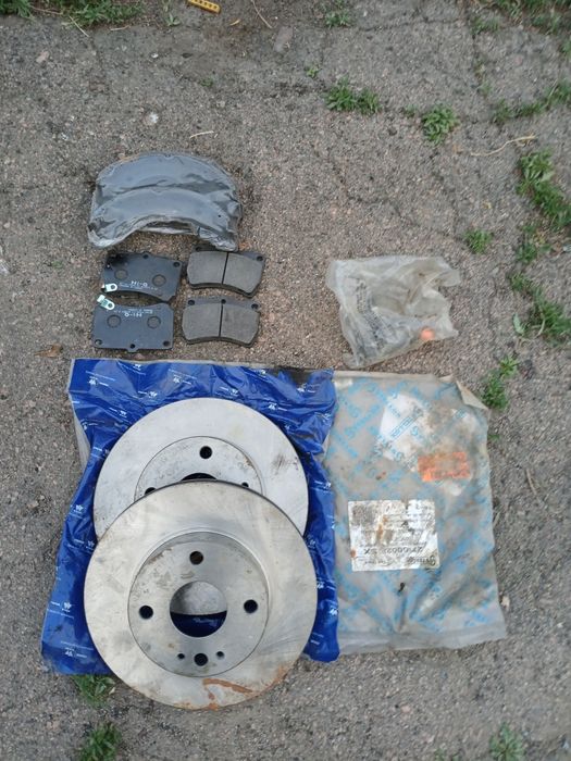 Mazda 323 BA запчасти рейка мкпп эбу