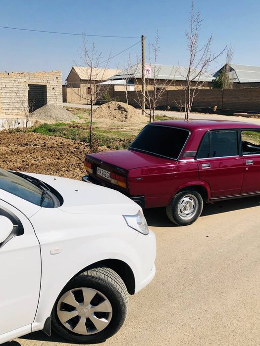 Vaz 2107 yili 1990