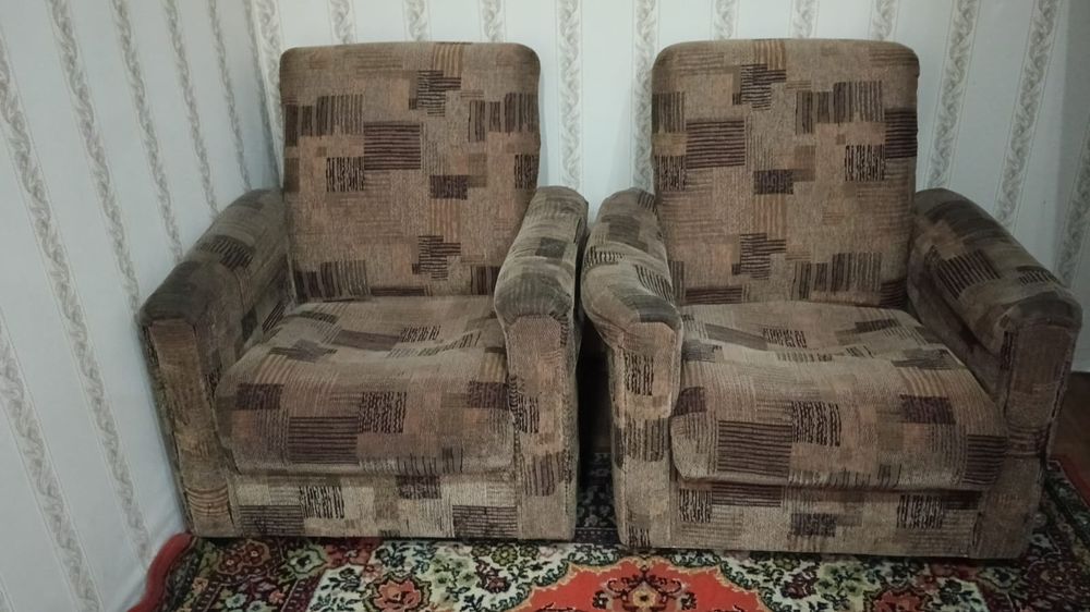 Продаются кресла б/у