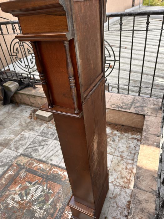 Голям часовник-старинен с махало