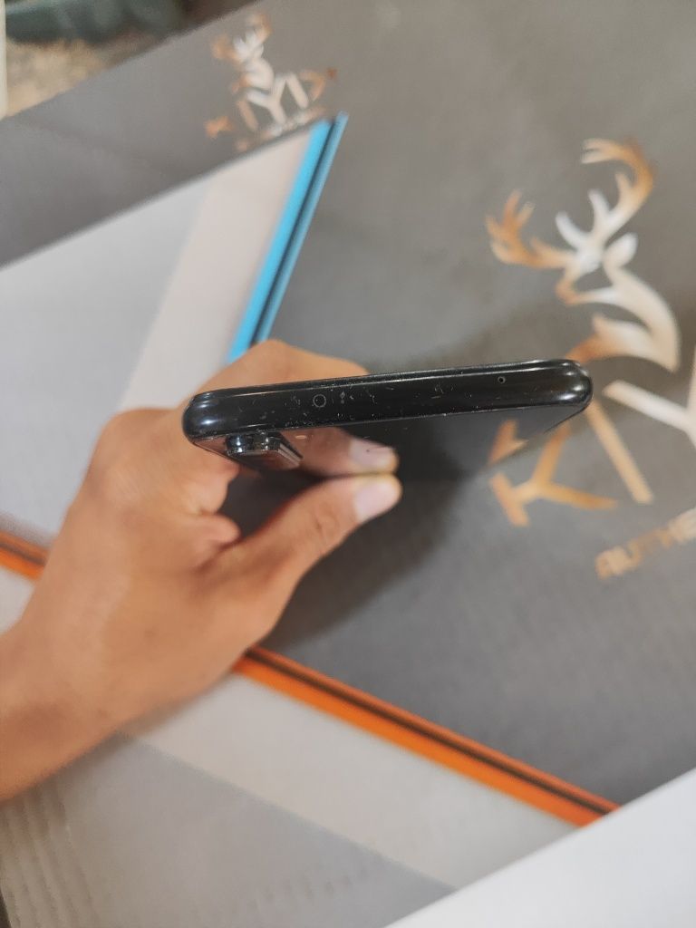 Telefon sotiladi