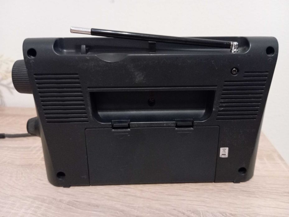 Sony - преносимо радио с цифов тунер