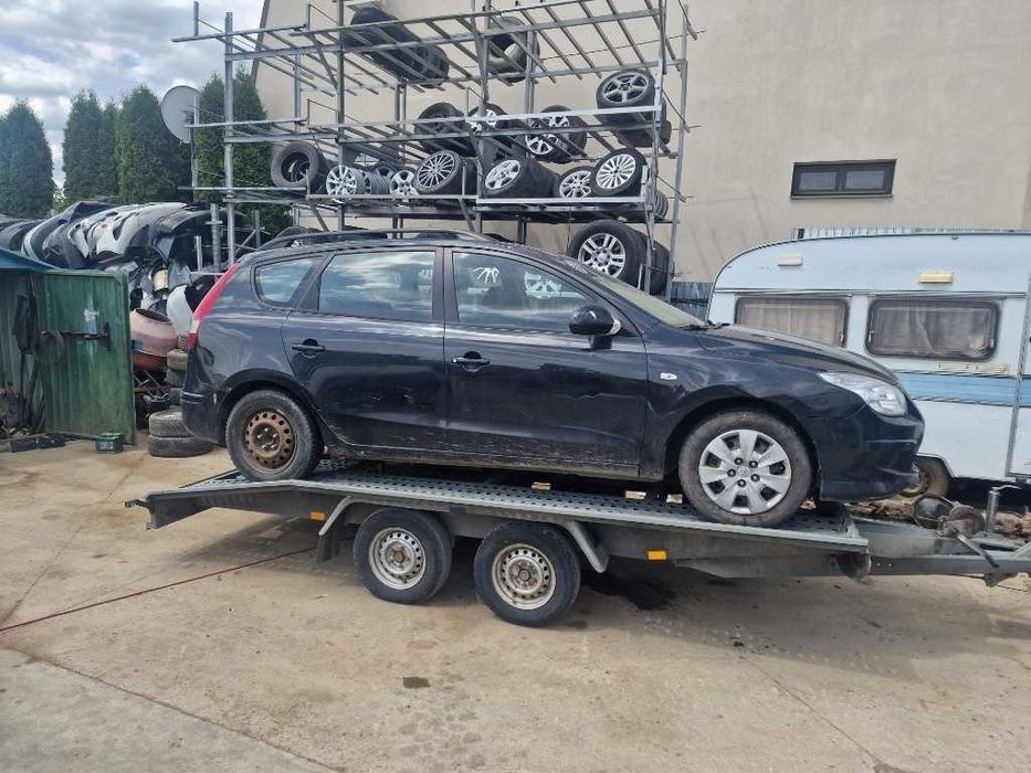 Dezmembrez Hyundai I30 CW 1.6 CRDI 66KW an 2009