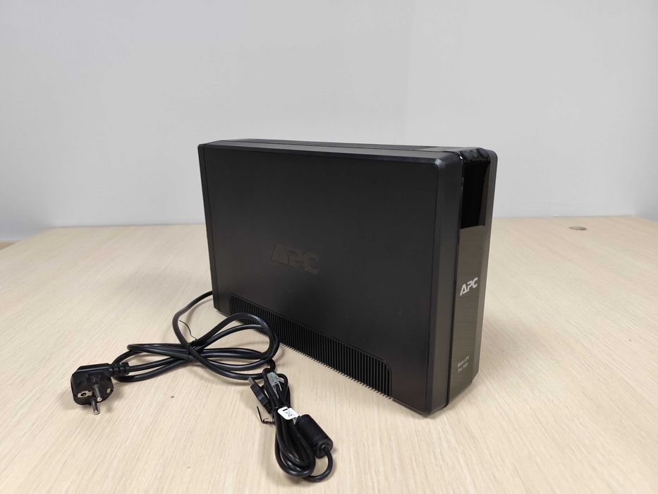 UPS APC Power-Saving Back-UPS Pro 900