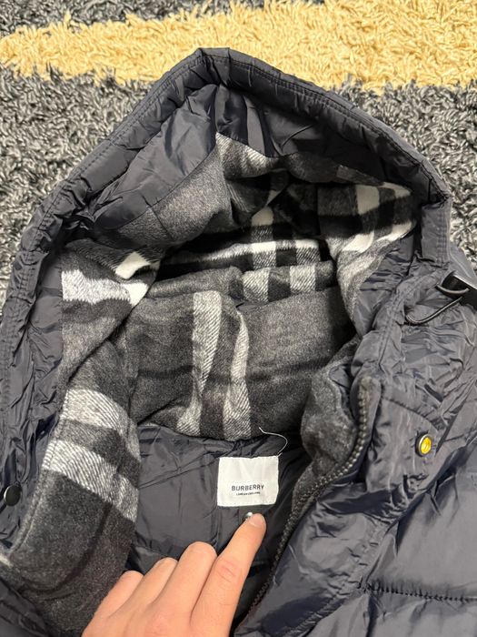 Vand Geaca/Vesta Burberry Toamna Iarna