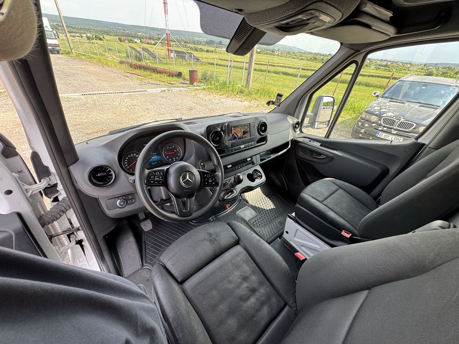 Vand mercedes sprinter 2018 cu lift