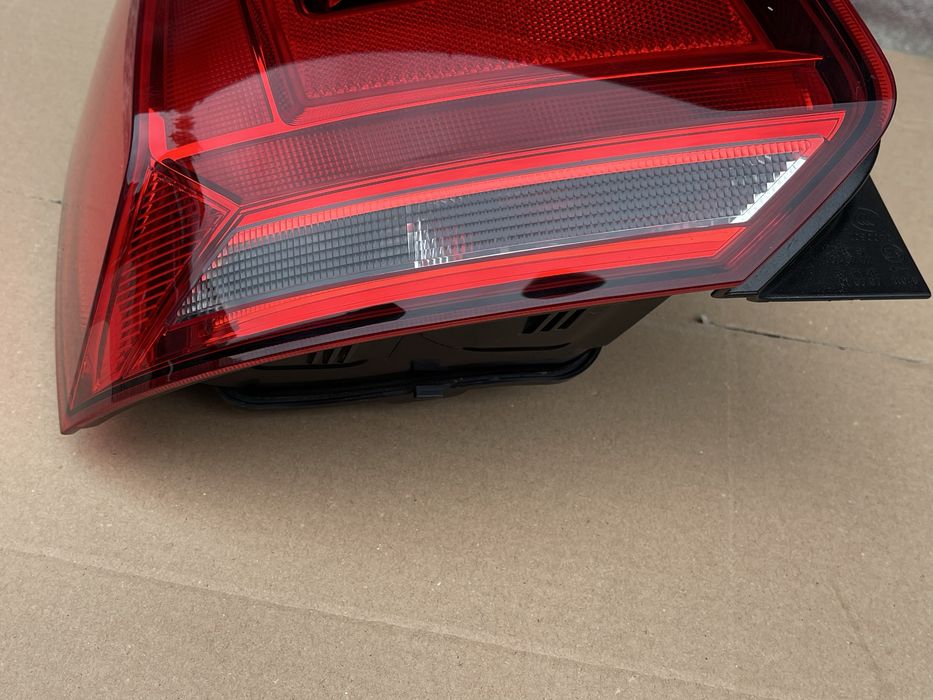 Оригинален ляв стоп VW Polo V 2014/17