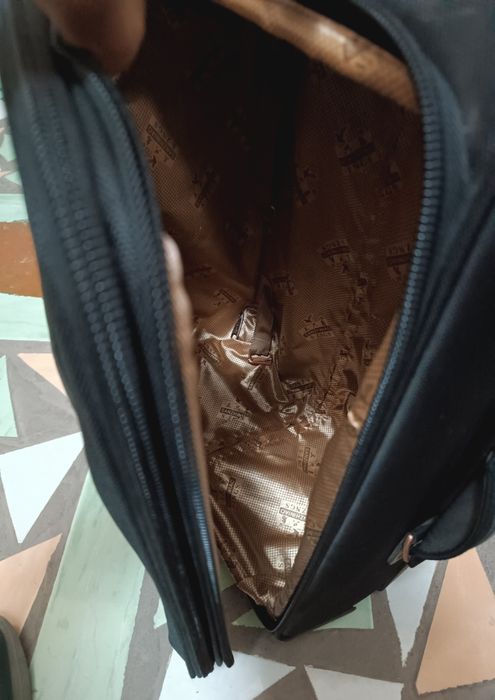 Дорожный чемодан для путешествий