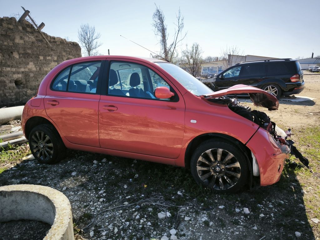 Nissan Micra 1.2i -  ЗА ЧАСТИ