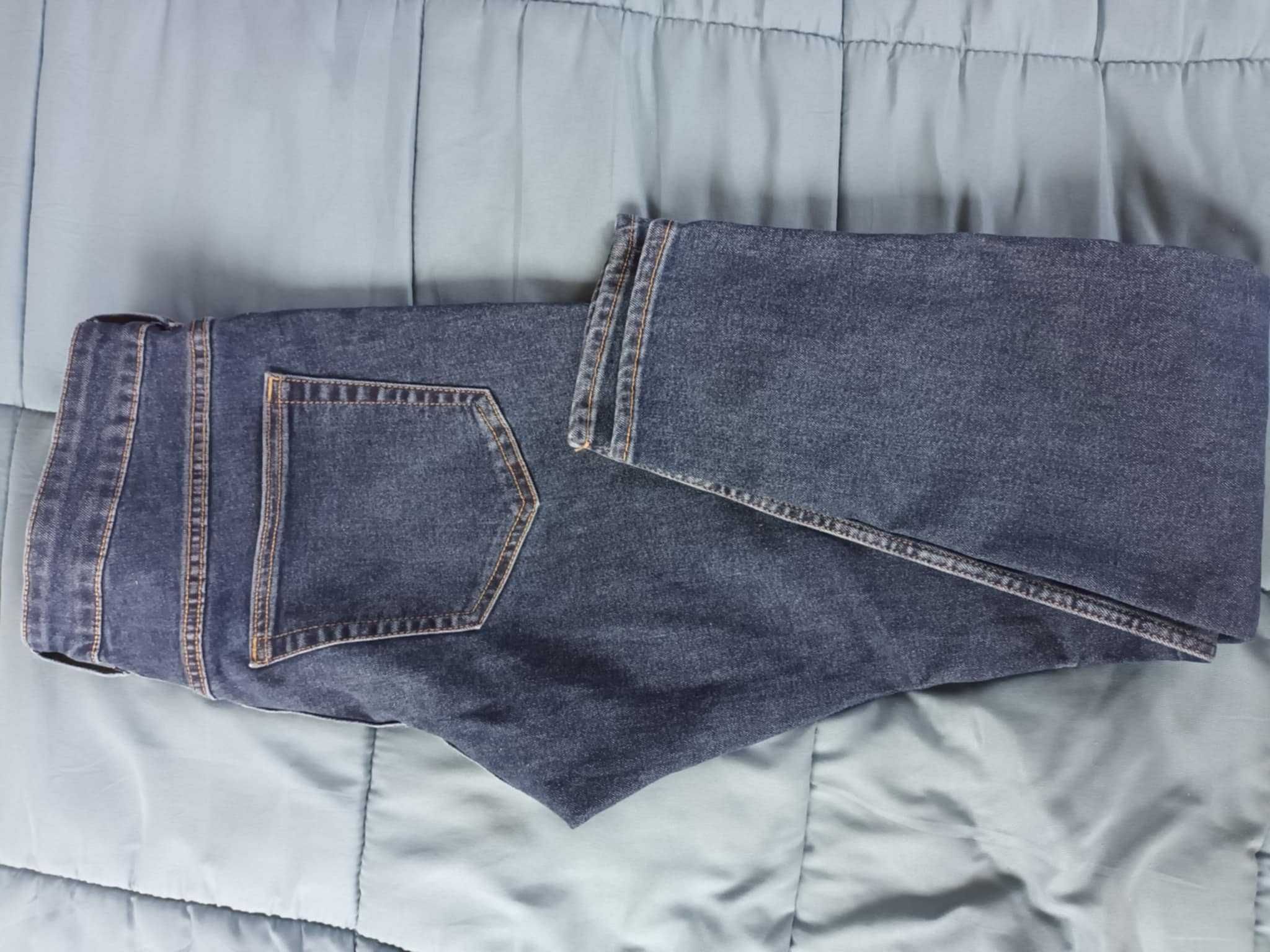 Нови дамски дънки H&M с етикет