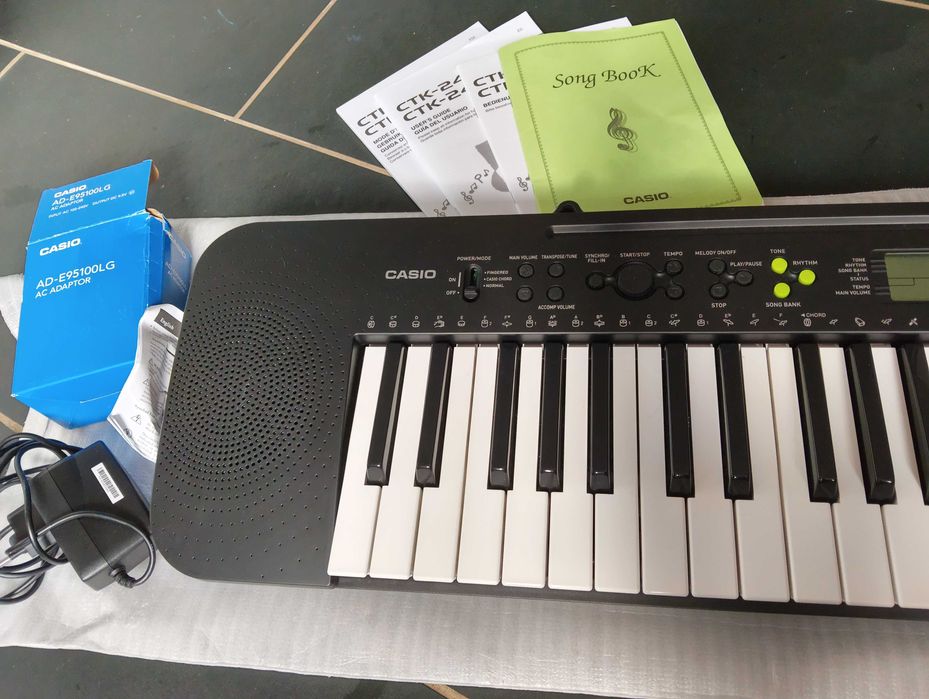 Синтезатор Casio CTK-240