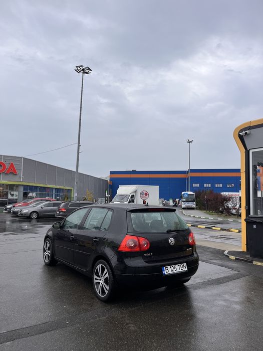 W Golf 5 din 2006 motor 1.6 benzina + GAZ OMOLOGAT