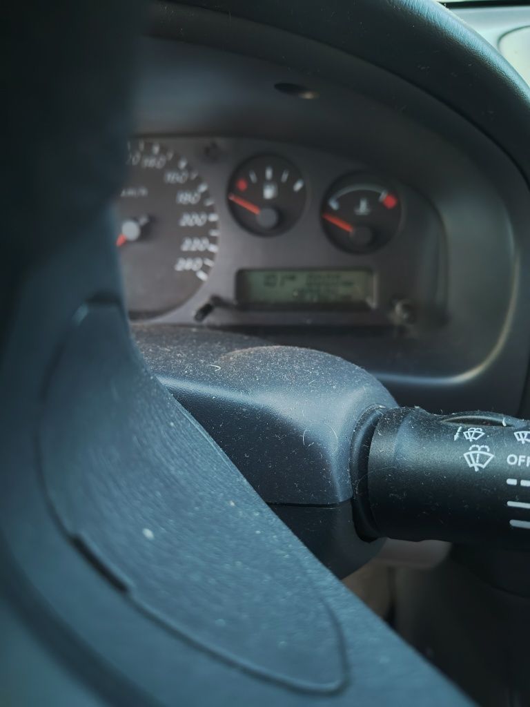 Nissan Almera  1.8 газ бензин