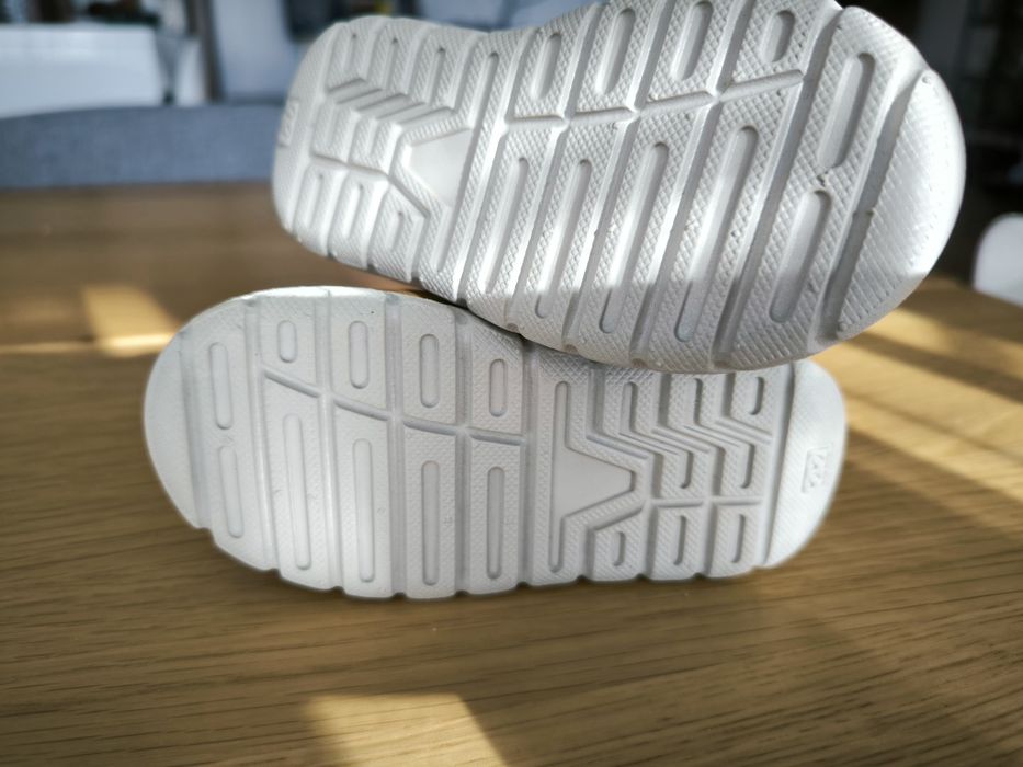 Нови детски есенно- зимни обувки, 22ри номер естествена кожа