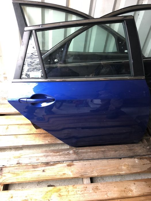 Usa stanga dreapta spate dif culori Mazda 6 GH break/combi 2008-2012