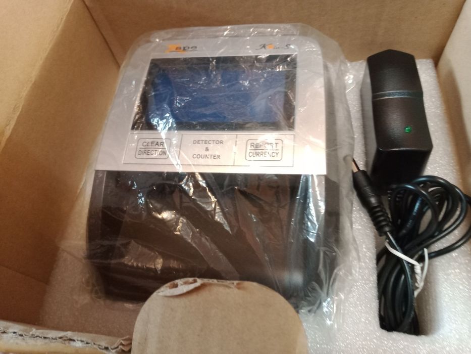 Aparate detector bancnote și Lampă UV control bancnote