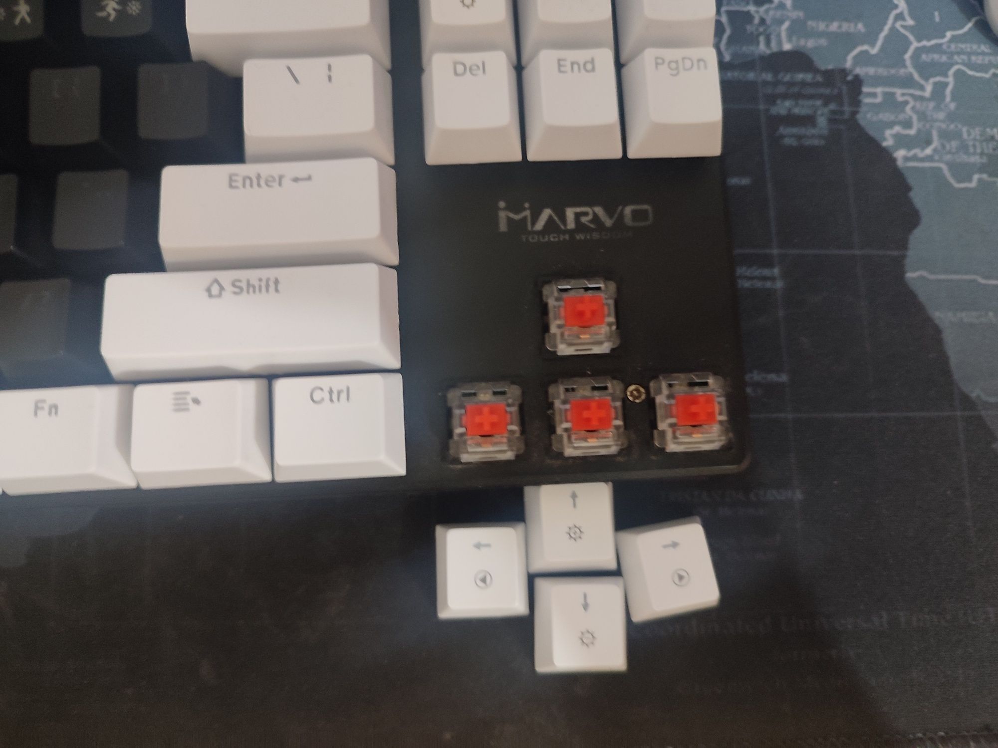Vând /schimb tastatura mecanica Marvo KG914
