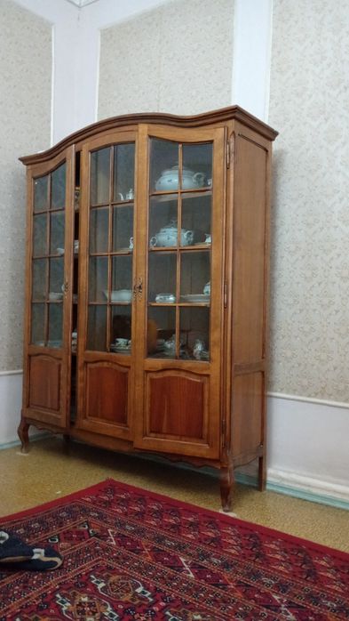 Горка для гостийной