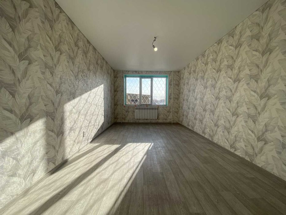 ТРЁХКОМНАТНАЯ КРАСОТКА в центре города! Пр. Мира 1 этаж/9. НЕ угловая!