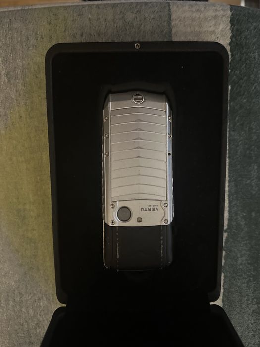 Vertu Ascent  Х с ключ и кутия