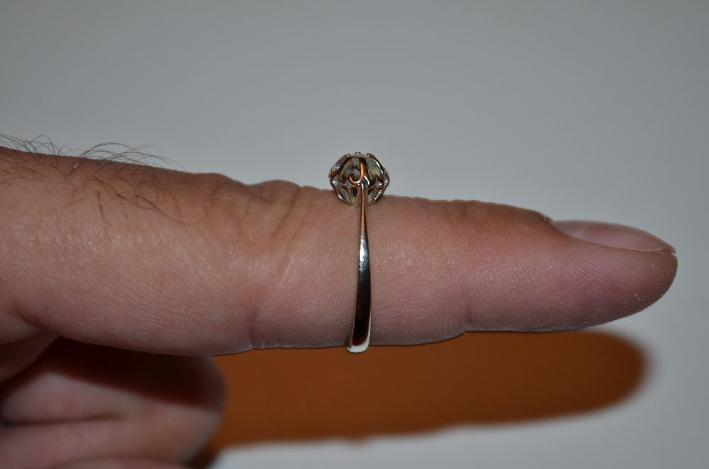 INEL AUR alb 18K + Diamant = 0.10ct. - Model Solitaire - De logodna !