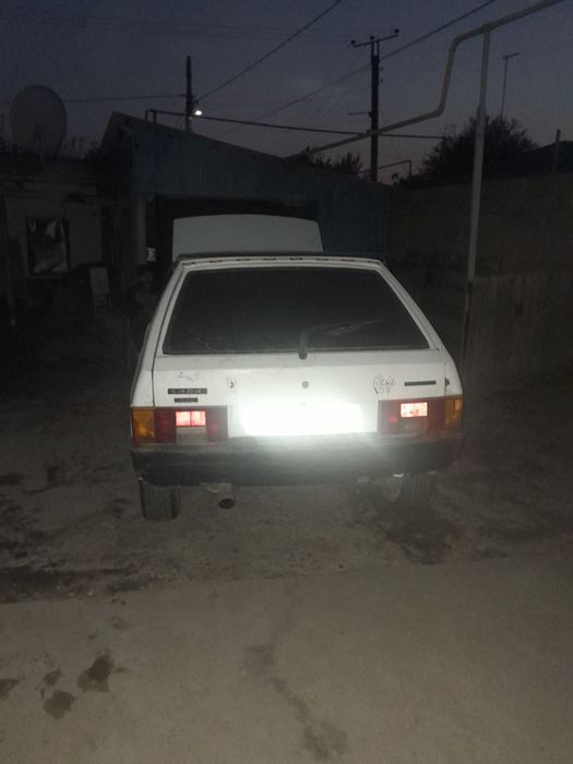 Срочно продаётся машина 09