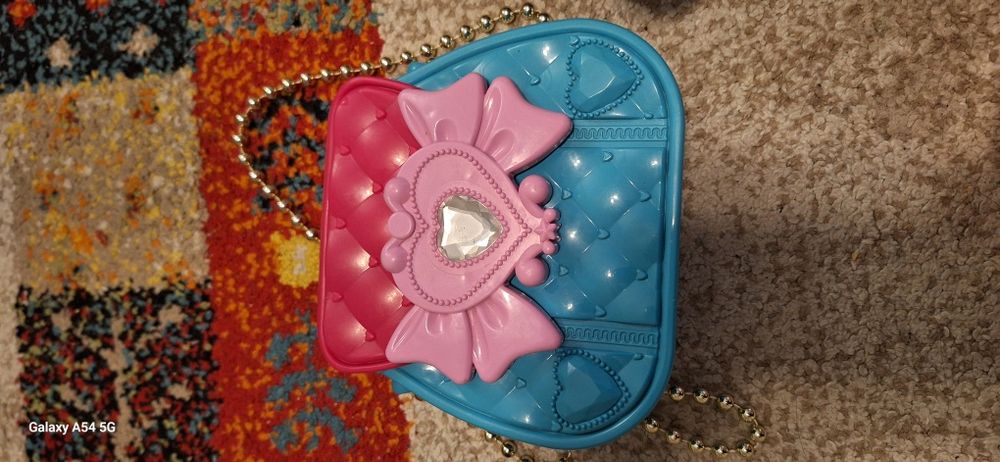 Vand jucarii 10 lei buc