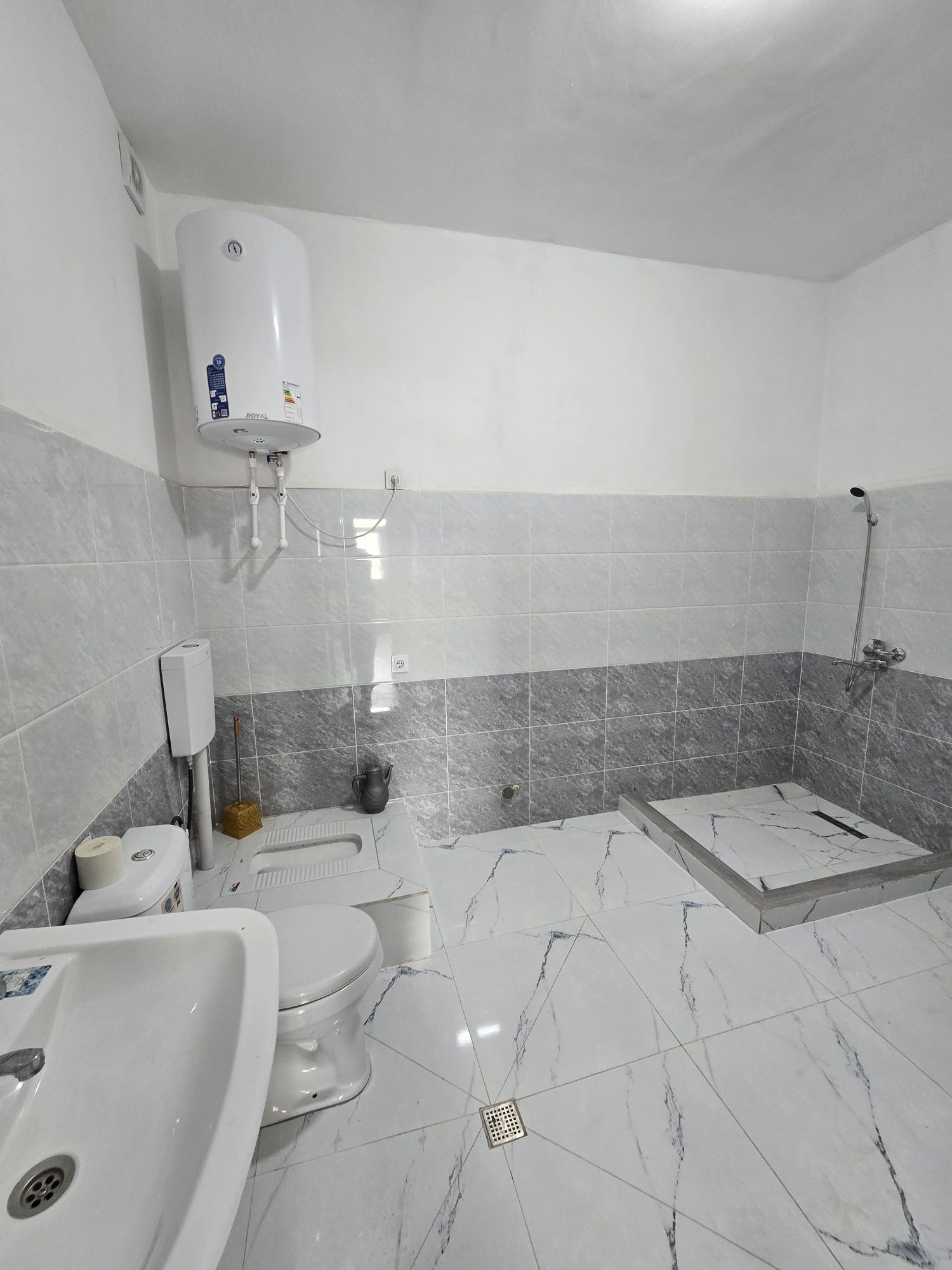 Продаётся 2х комнатная квартира 68 м² за 32 тыс $