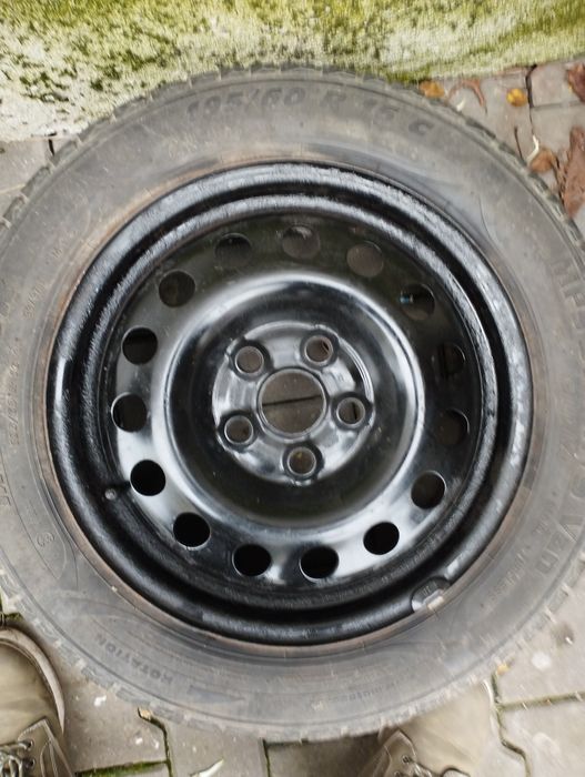 Cauciuc de iarnă cu jantă inclusiv!!