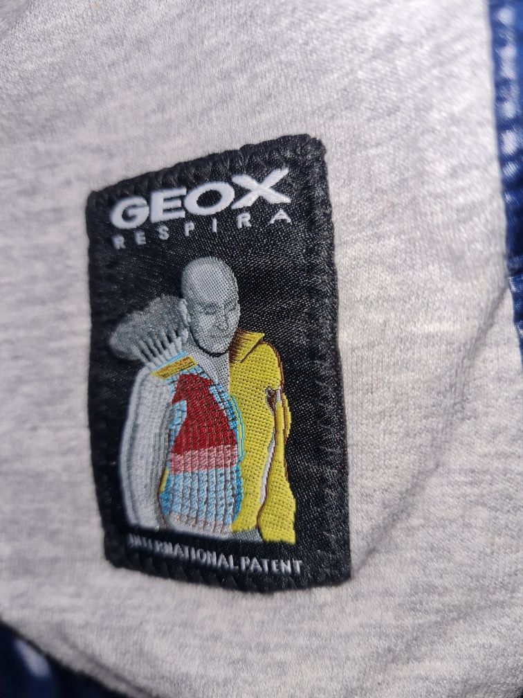 Детско дишащо яке geox. 6 години